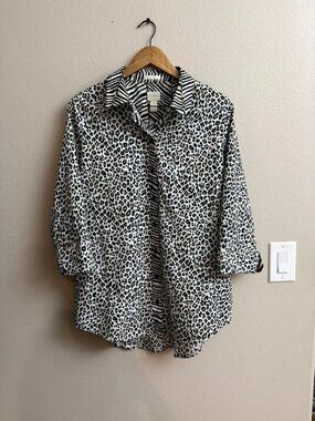 CHICO'S no iron 3/4 sleeve cotton shirt animal print (3/US XL)